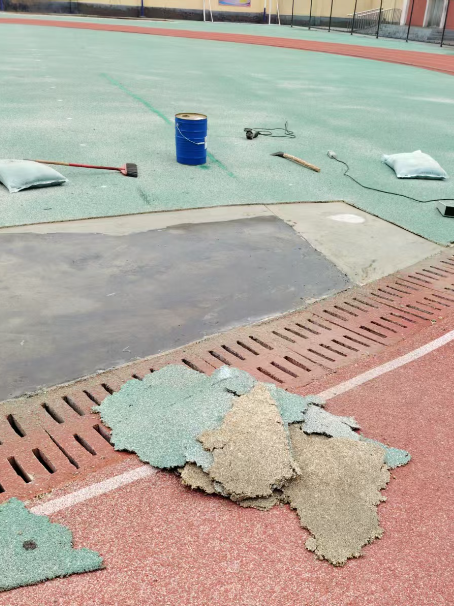 渝中球场翻新维修补、球场翻新修补改造